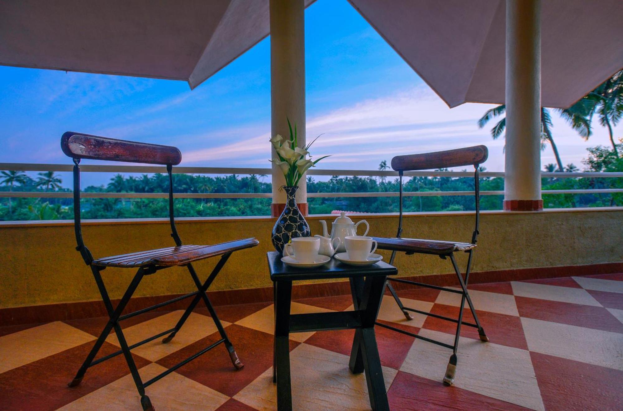 Treehouse Blue Hotel & Villas Colva Exterior foto